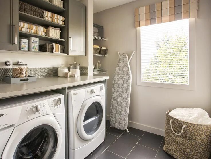 Прачечная в доме дизайн Quaint laundry room with built-in storage. #SabalHomes #laundry #cute Pequeñas h