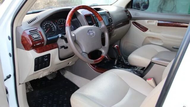 Прадо 120 салон фото Toyota Land Cruiser Prado 120-series 2.7 бензиновый 2007 BELUHA /белый кит на DR