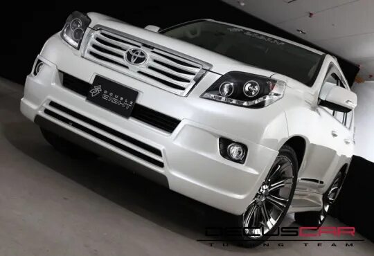 Прадо тюнинг фото Обвес Double Eight ''Half Type'' на Toyota Land Cruiser Prado 150 ('2013-17) в М