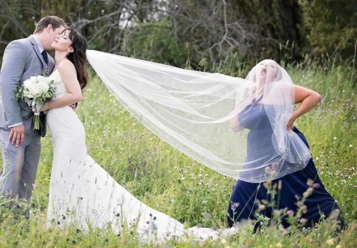 Пранк свадьба фото Maid of Honor Hilariously Pranks Wedding Photos & We All Want to Be Her BFF Funn