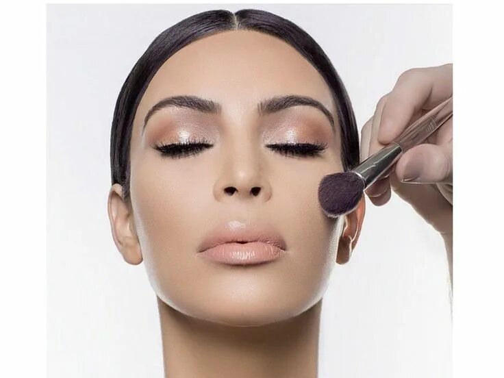 Правила макияжа Inside Kim Kardashian's Pasadena Makeup Class: Social Media Edition Kardashian, 