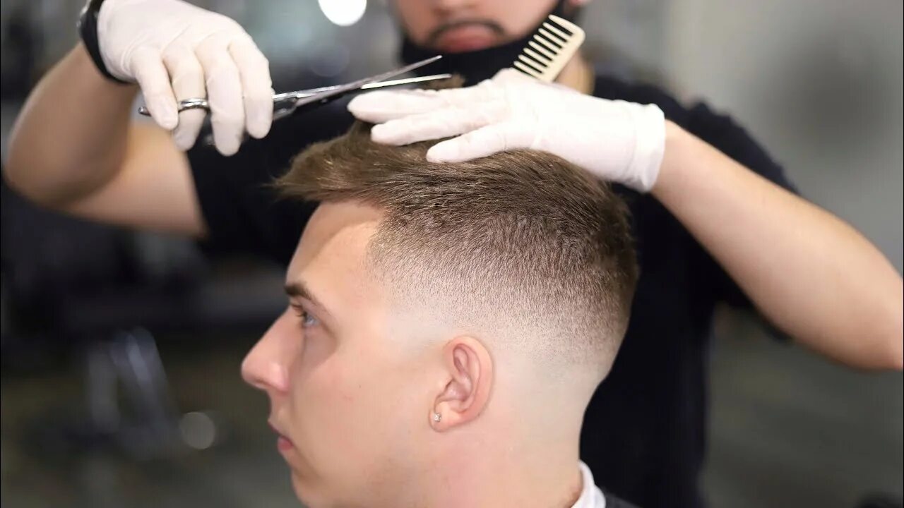 Правильная мужская стрижка видео TRICKS to cutting with Shears and doing a Fade! - YouTube