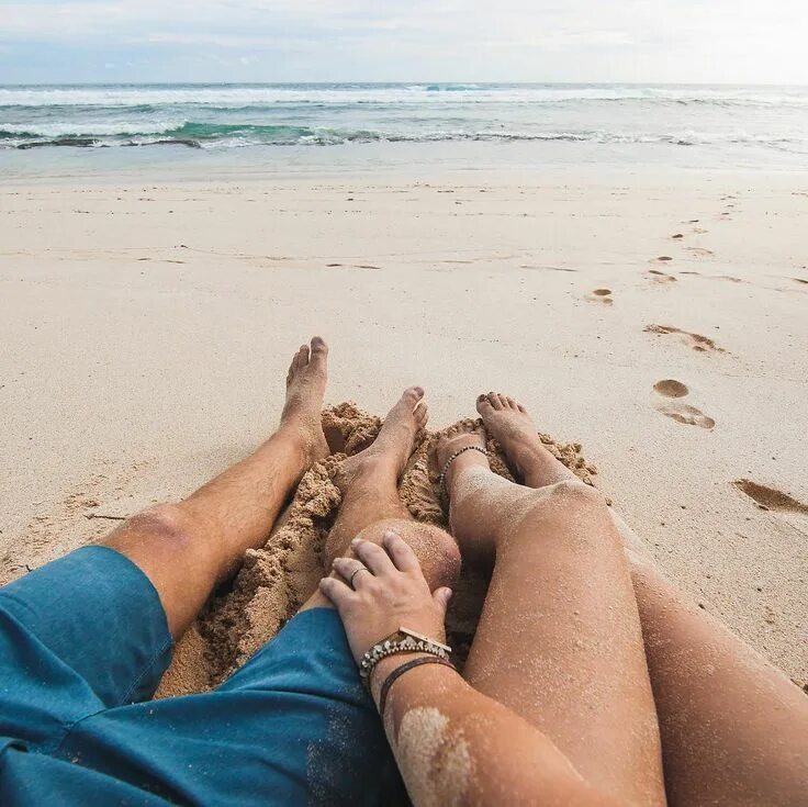 Правильно фото на море Follow us on Instagram: @lukebender @monetleebeauty Travel couple on the beach i