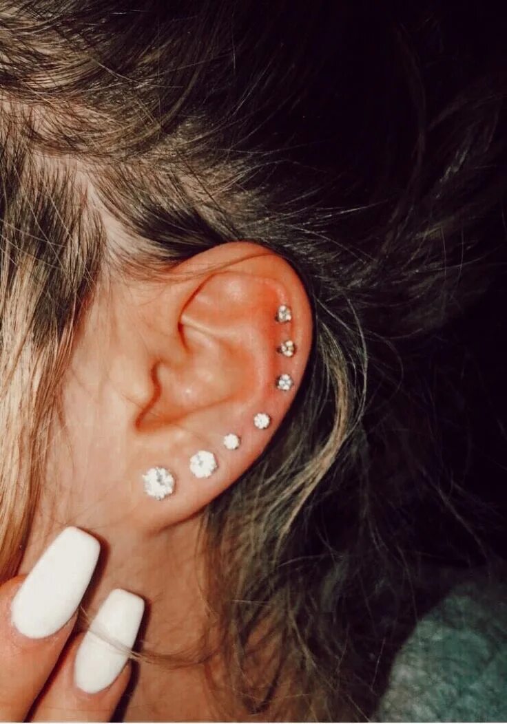 Правильно проколотые уши фото Pin by mariana leal on orelha Earings piercings, Pretty ear piercings, Cute ear 