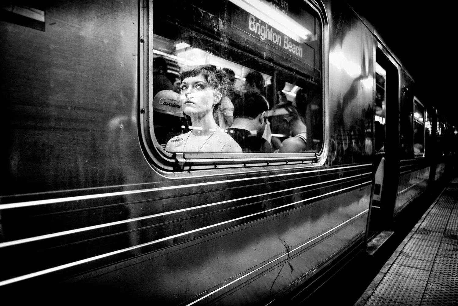 Правильное черно белое фото by Alan Schiller, New York Street photography, Schaller, New york subway