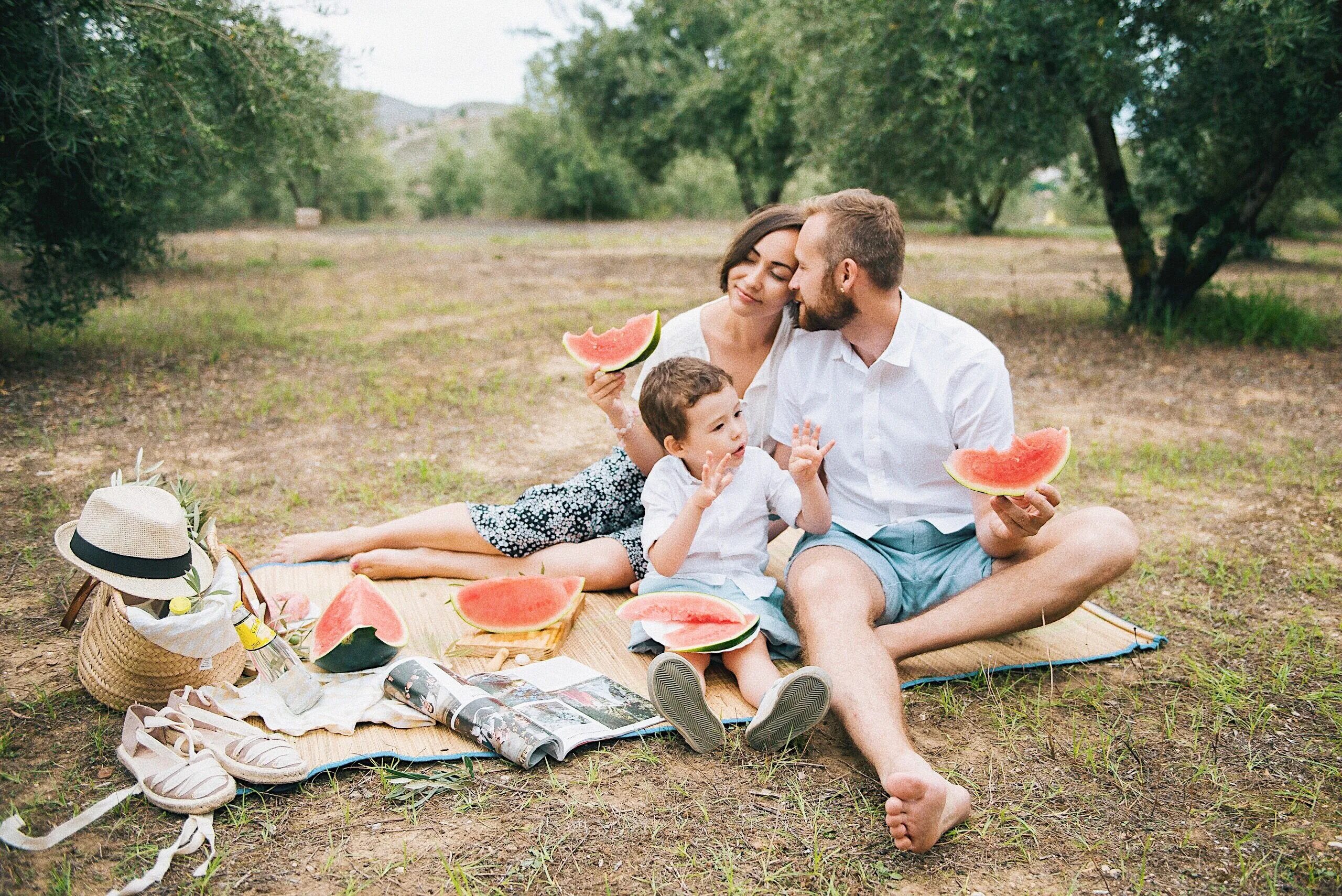 Правильное фото на природе Picnic Spain пикник семья Фотосессия, Пикник, Семейные фотосессии