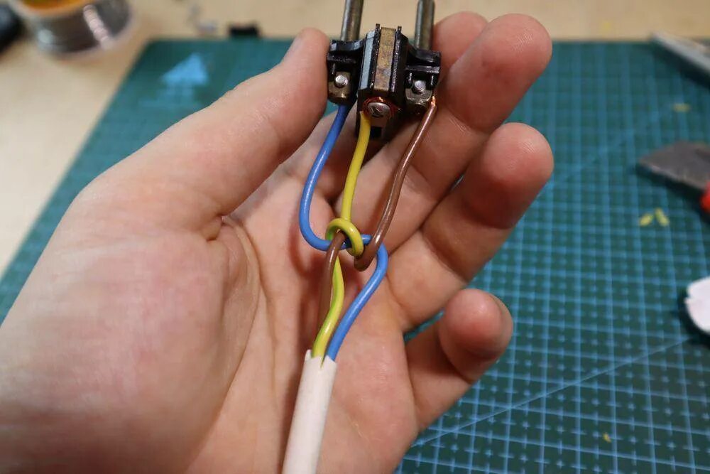 Правильное подключение вилки Как присоединить - CormanStroy.ru