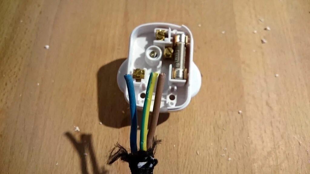 Правильное подключение вилки Как соединить розетку с вилкой: найдено 90 изображений