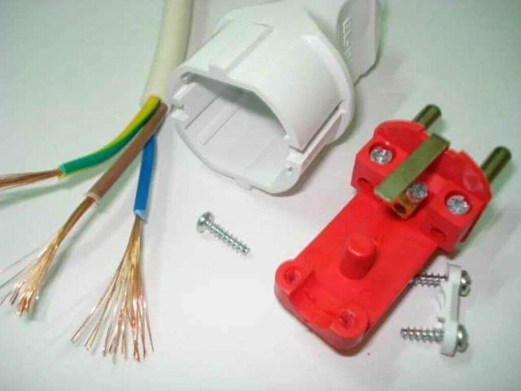 Правильное подключение вилки Такадис, электромонтажные и электроустановочные изделия, Пятницкое ш., 18, Москв