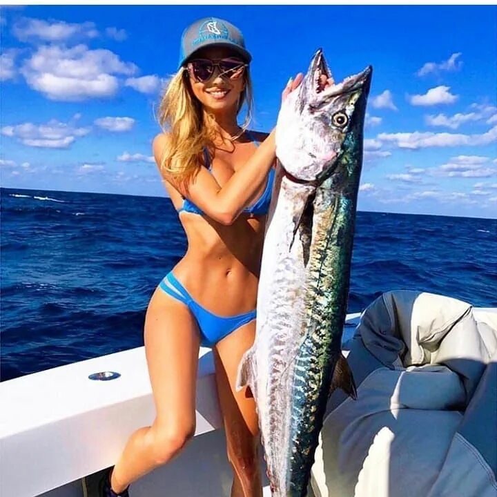 Правильные фото с рыбой fishing on Instagram: "Follow @fishing_dayy #fishingtripgonewrong #fishinglove #