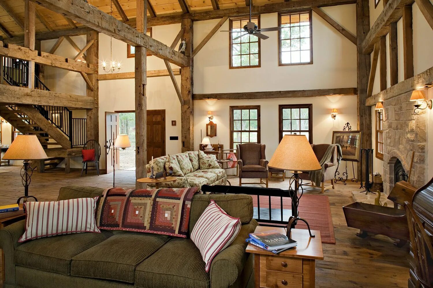 Правило оформления дома Charleston Barn Home Heritage Restorations Converted barn homes, Barn living, Ho