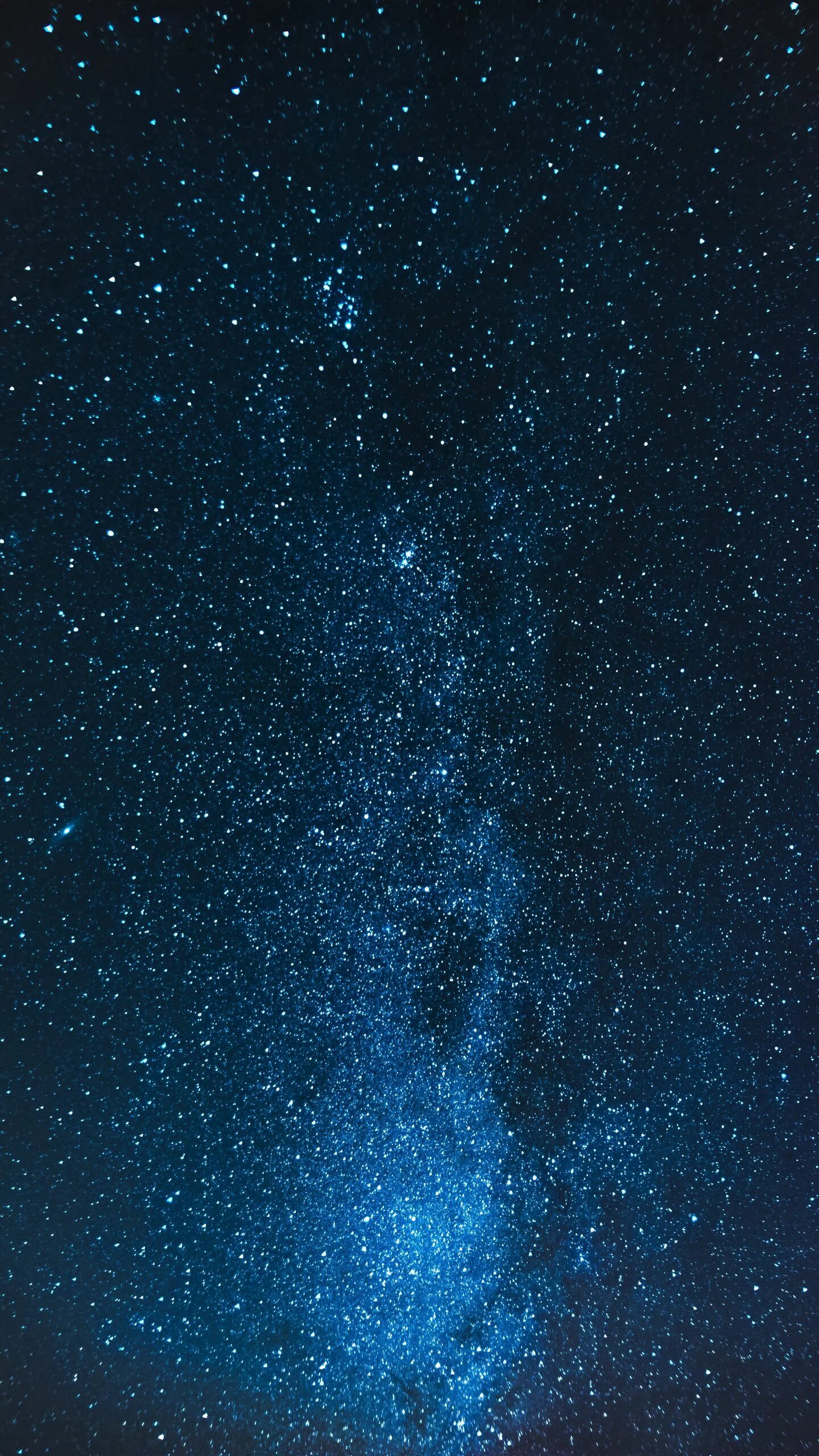 Править фото айфон небо Скачать 1440x2560 звездное небо, космос, звезды, свечение обои, картинки qhd sam