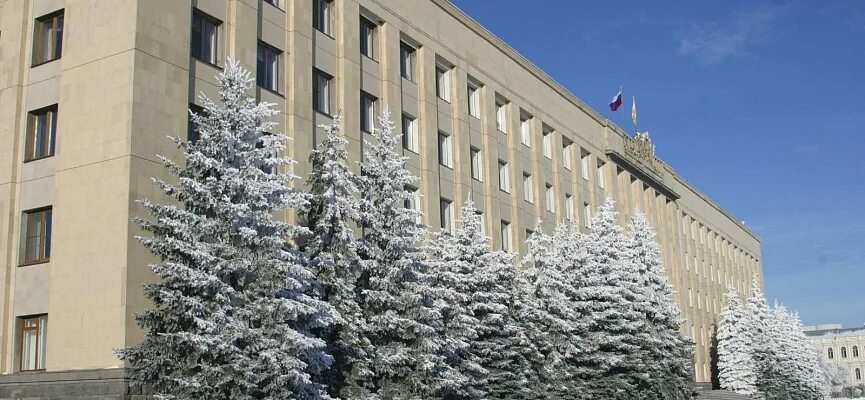 Правительство ставропольского края фото Защищая законопроект: руководители минфина края работают в Думе СК