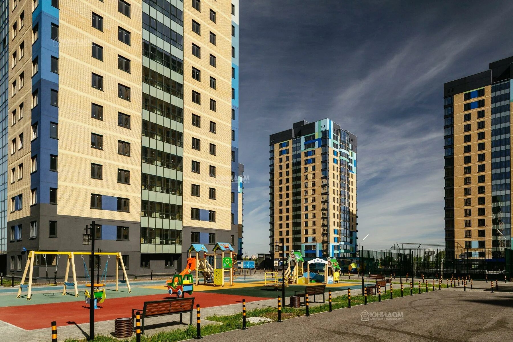 Правобережный тюмень ул мельникайте фото Apartamenty na ulice Mel'nikajte 36 korpus 1 - short's-term's housing's rental's