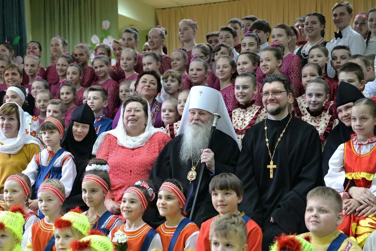 Православная гимназия липецк фото Высокопреосвященнейший митрополит Никон посетил пасхальный концерт в Липецкой пр