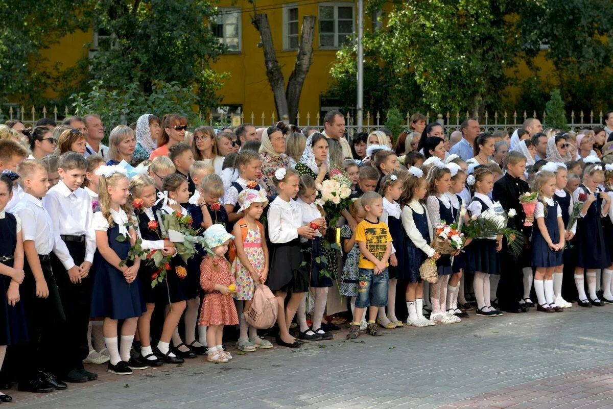 Православная гимназия липецк фото В День знаний глава Липецкой митрополии посетил православную гимназию Липецкая м