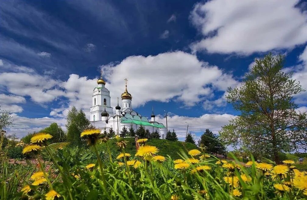 Православная россия фото За гордостью, словно по стопам ее, всегда идет блуд. Преподобный Варсонофий Опти