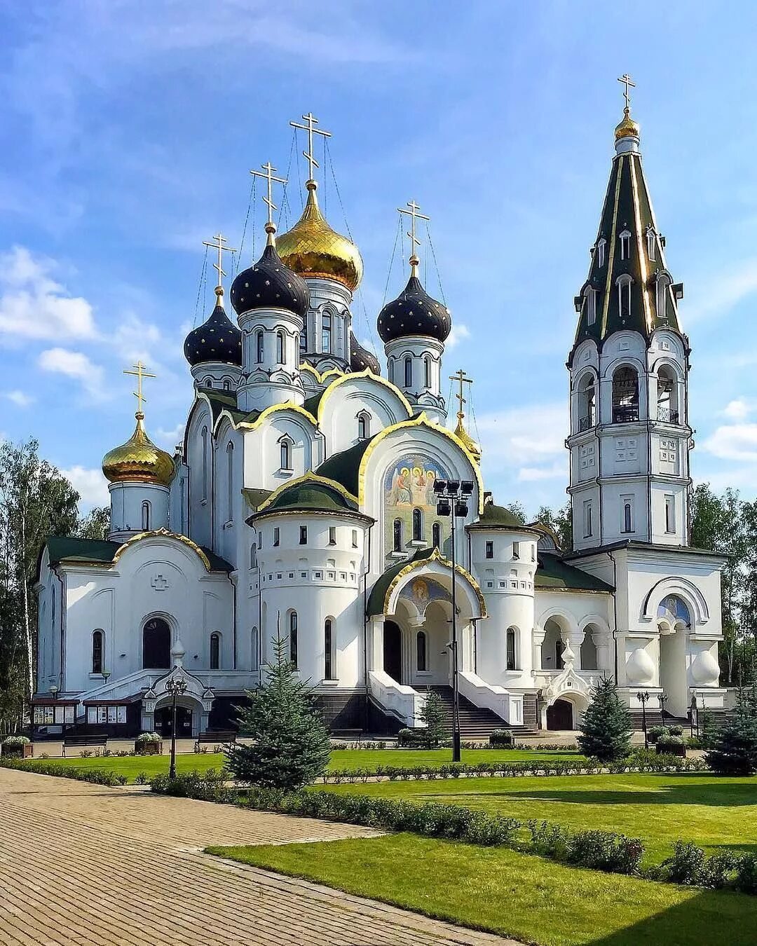 Православная церковь фото Temple of Alexander Nevsky, pos. Knyazhye Lake, Istra district, Moscow region, R