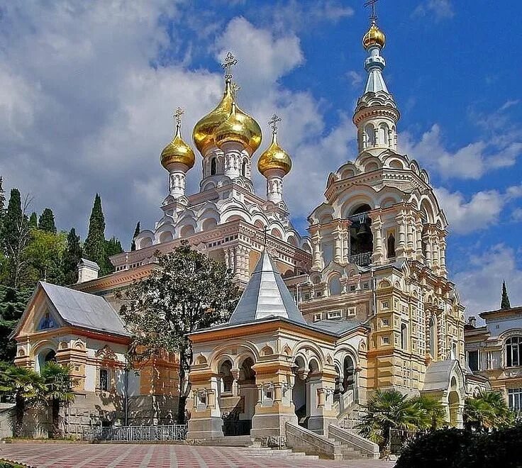 Православная церковь фото Login on Twitter Church architecture, Sacred architecture, Cathedral architectur