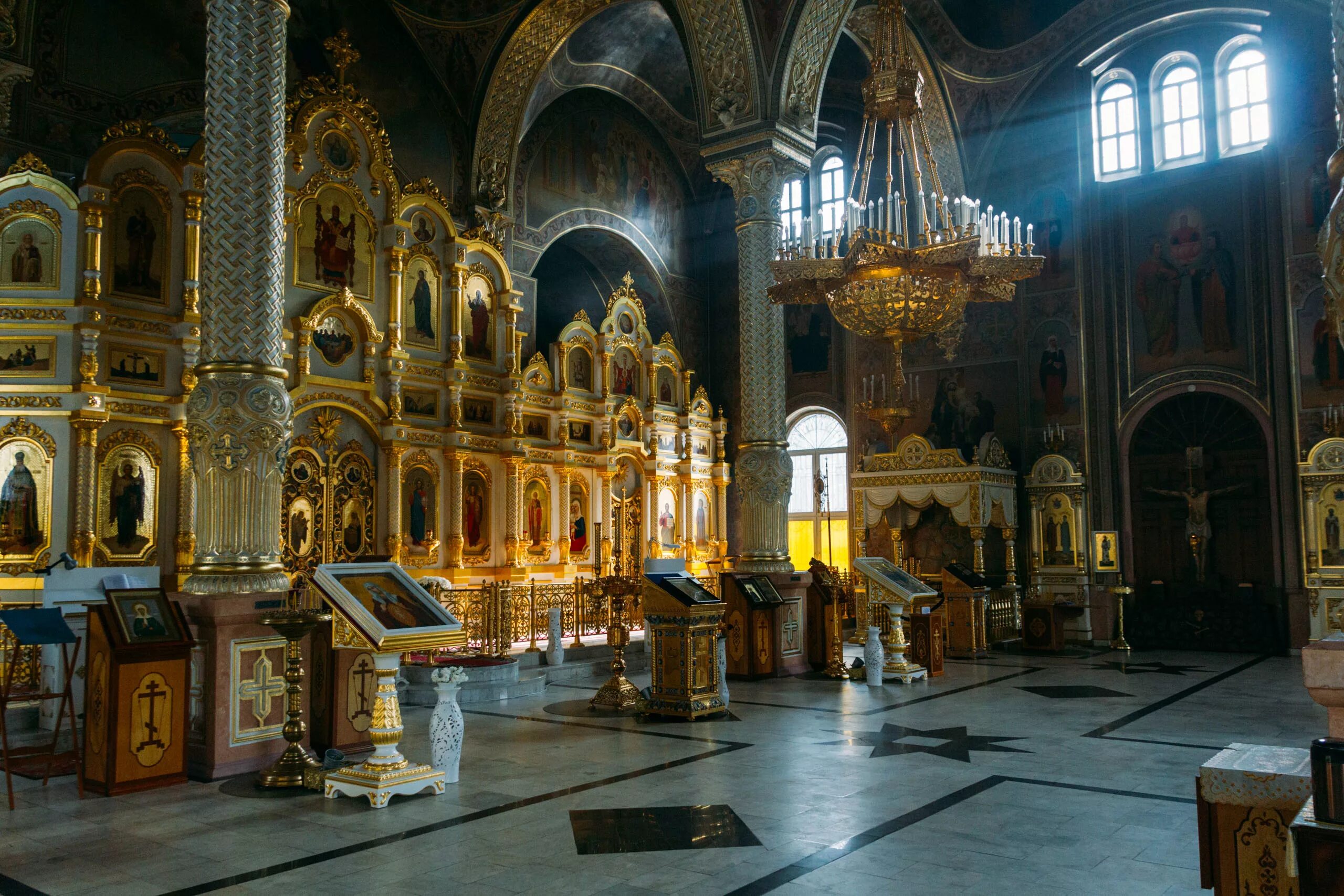 Православная церковь внутри фото Храм Всех Святых