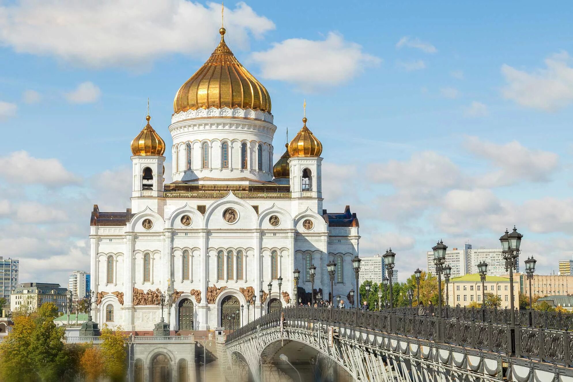 Православный храм фото Экскурсия в Храм Христа Спасителя для иностранцев.