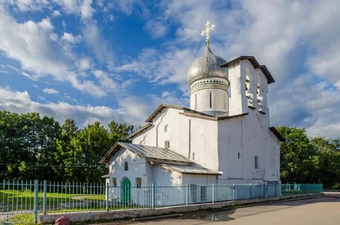 Православный храм в пскове фото Храм апп. Петра и Павла (с Буя) г. Пскова / Псковская епархия