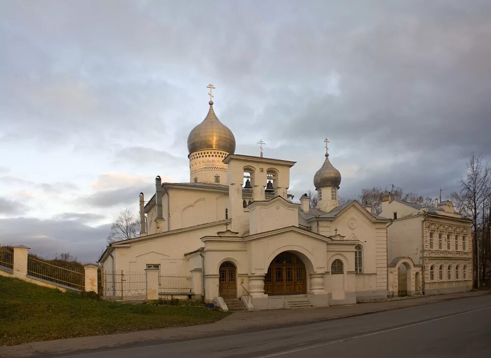 Православный храм в пскове фото Паломничество в Псков - Азбука паломника