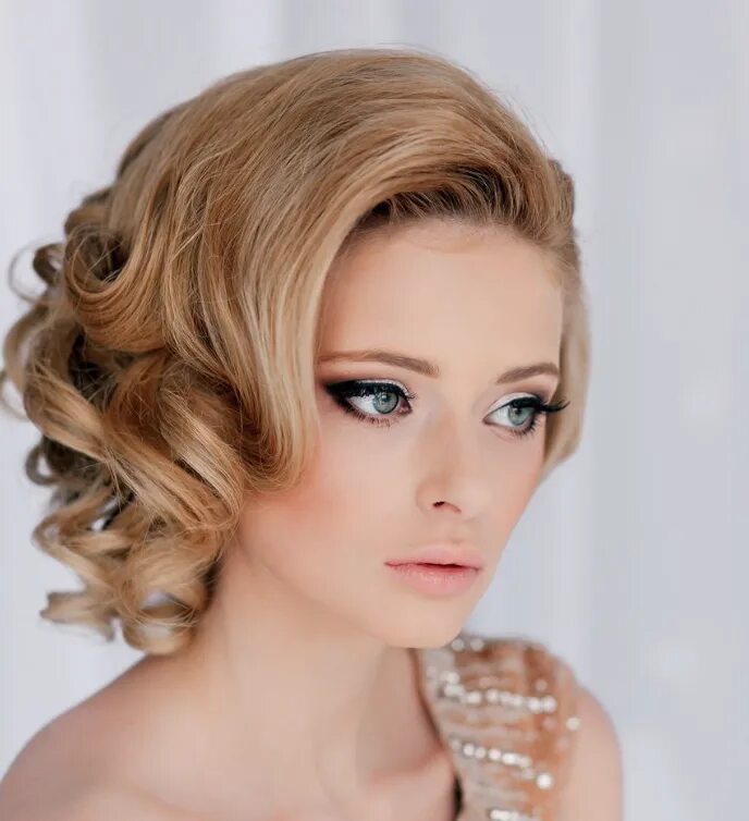 Праздничная укладка на средние волосы фото Wedding Hairstyle Ideas for Long Hair - MODwedding Short hair styles, Hair style