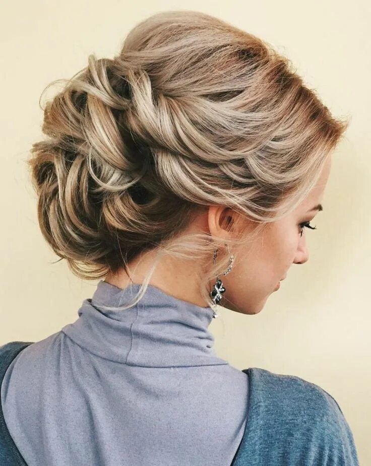 Праздничные прически на средние волосы для женщин Elegant Pinned Back Updo Thin hair updo, Wedding hairstyles thin hair, Hair styl