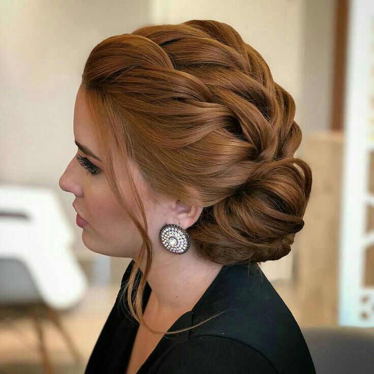 Праздничные прически на средние волосы для женщин Pin on Hair and makeup Long hair wedding styles, Hairdo for long hair, Long hair