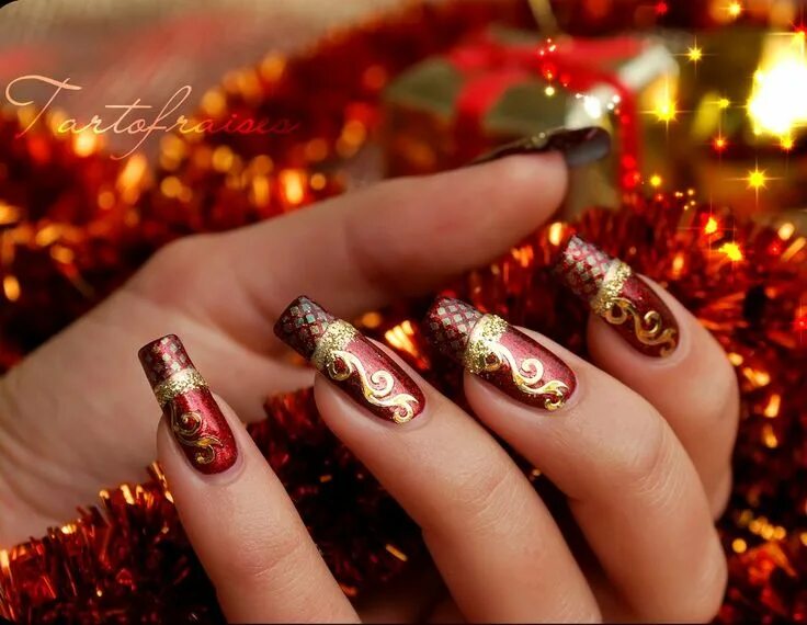 Праздничный дизайн ногтей фото Exquisite Christmas nail art: your next holiday mani Holiday nail art, Cute chri