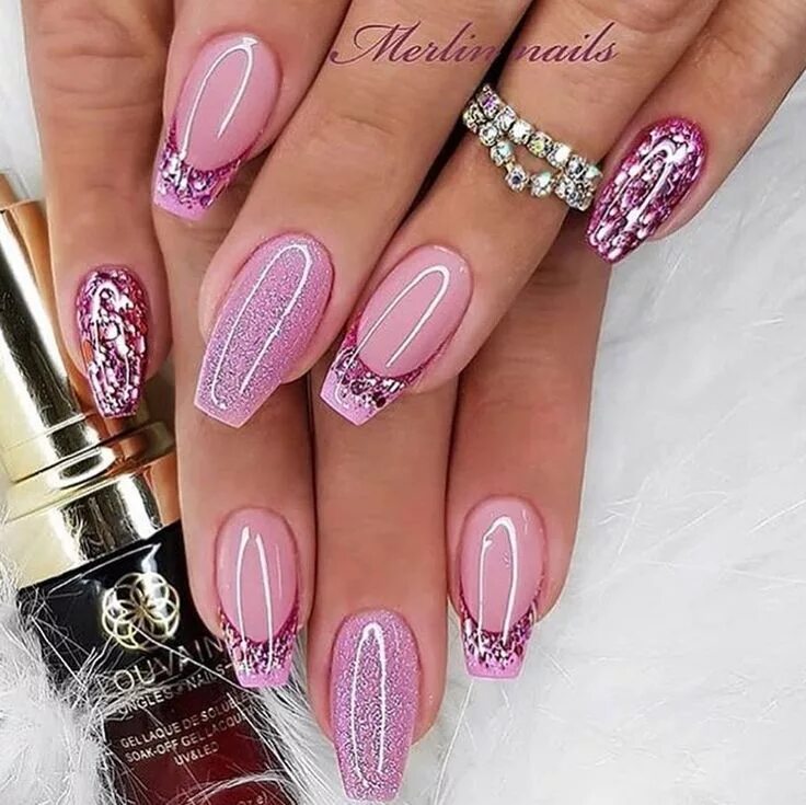 Праздничный дизайн ногтей фото Pin by Renee Sprague on Nails Pink nail art designs, Pink nail art, Coffin nails