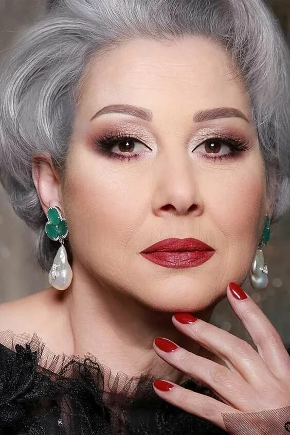 Праздничный макияж для женщины 40 лет 10 Best Makeup Tips for Older Women Eye makeup, Makeup for older women, Makeup o