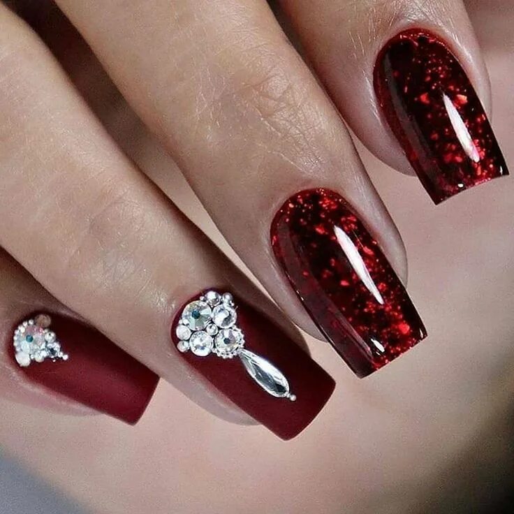 Праздничный маникюр фото Pin by Zarina on nails_pages Red nails, Wedding nails, Bling nails