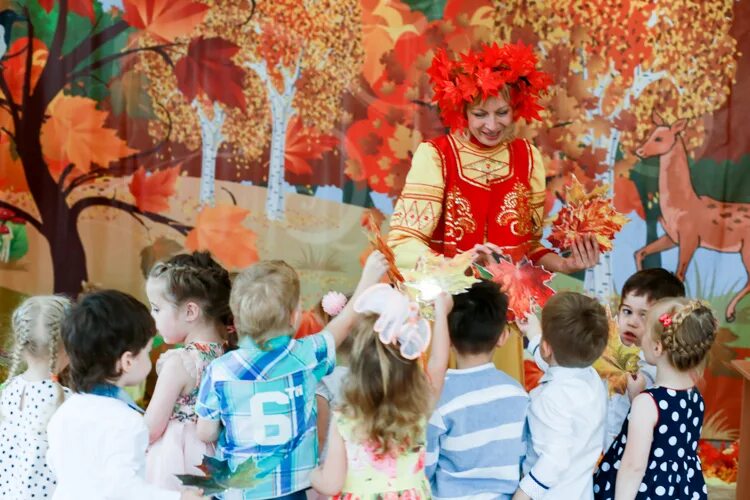 Праздник осени фото Осенние утренники в детском саду - Частный детский сад № 348