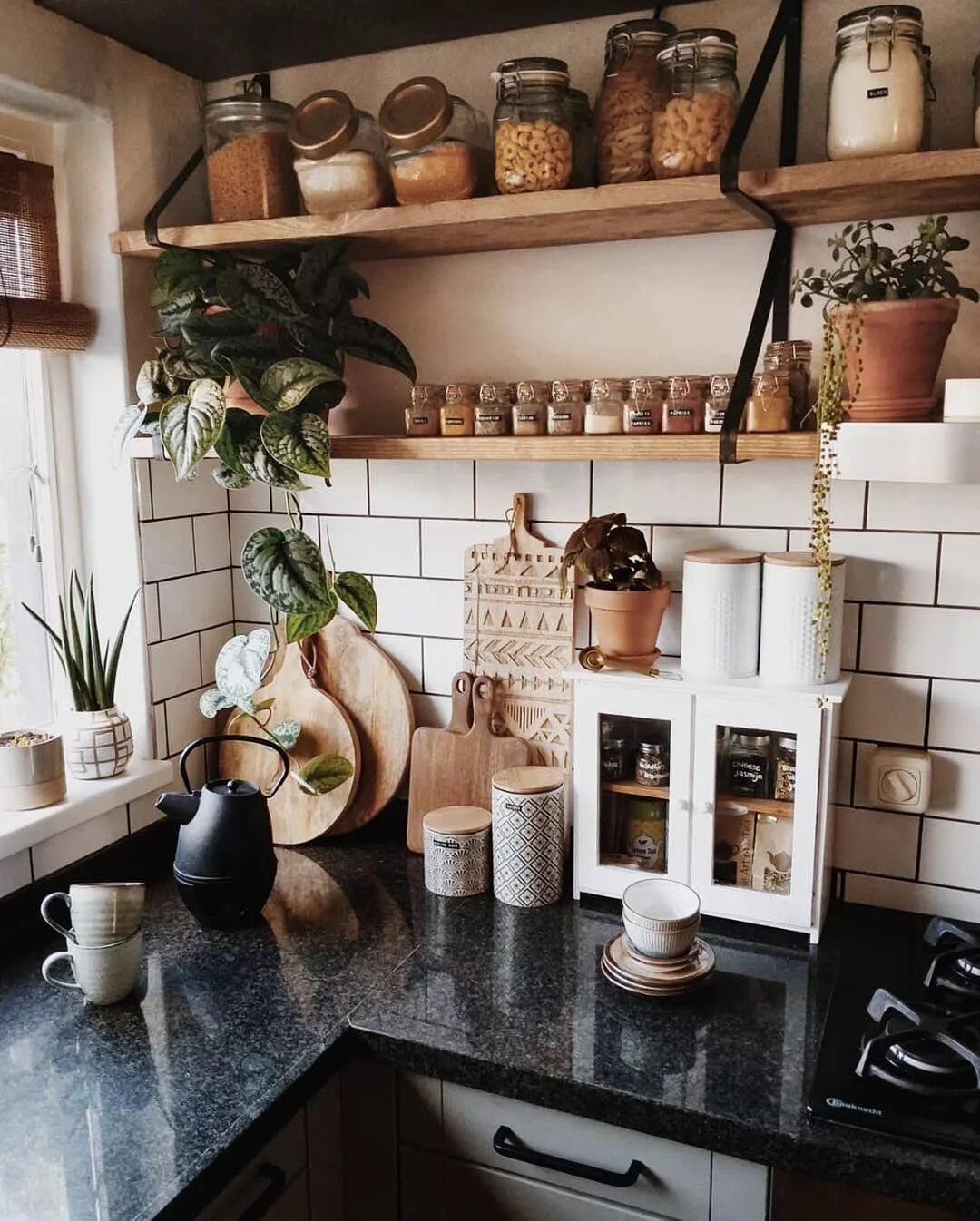 Предметы интерьера для кухни Apartment Therapy on Instagram: "Can we spend the whole weekend in this kitchen 