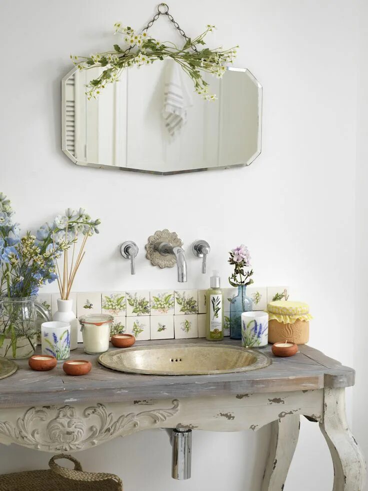 Предметы интерьера для ванной Romantik - vintage bir yaz için... - ELLE Decoration Vintage bathrooms, Relaxing