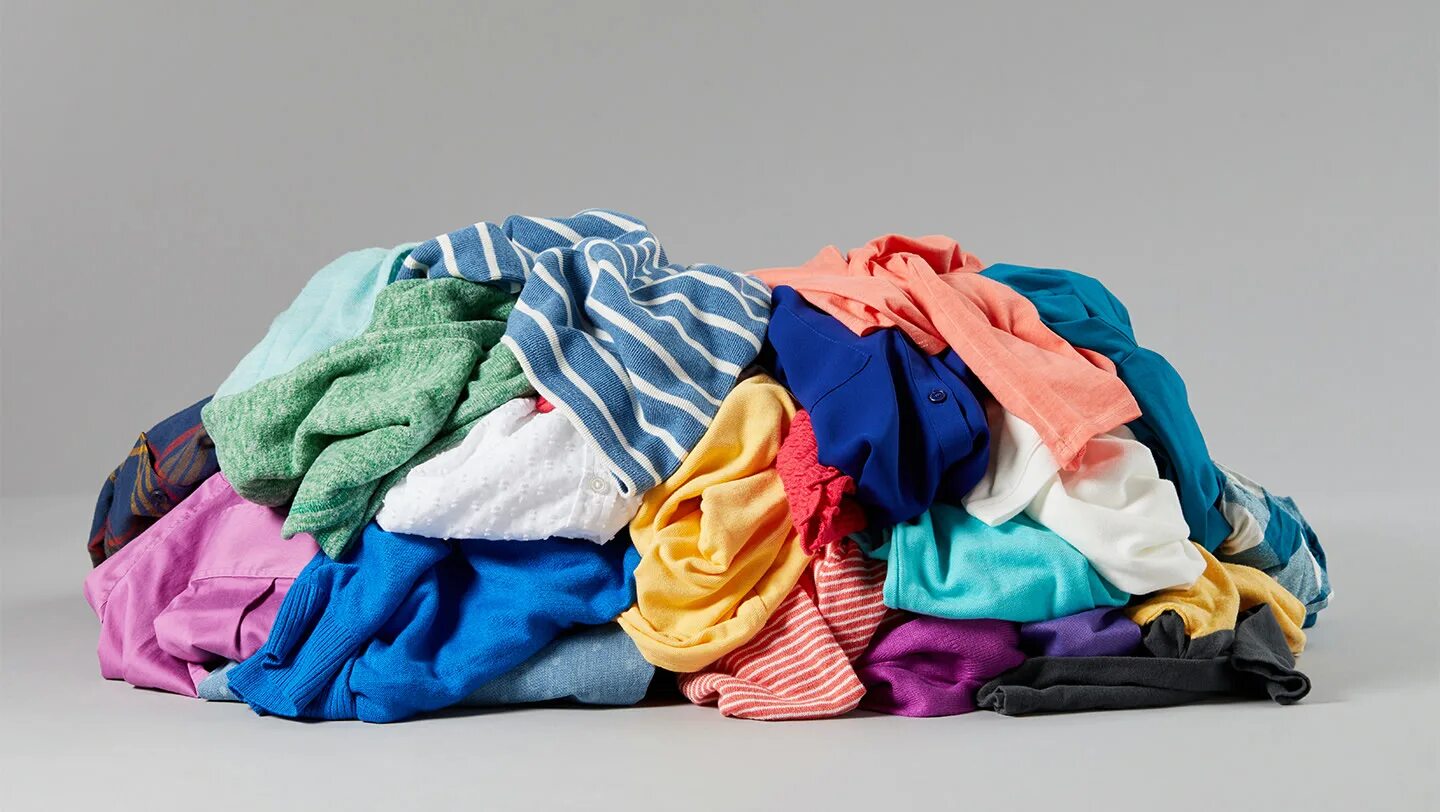 Предметы одежды фото How to Wash Colored Clothes: Find Your Perfect Temperature