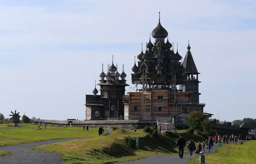 Преображенская церковь на острове кижи фото Реставрацию Преображенской церкви на острове Кижи планируют завершить в 2018 год