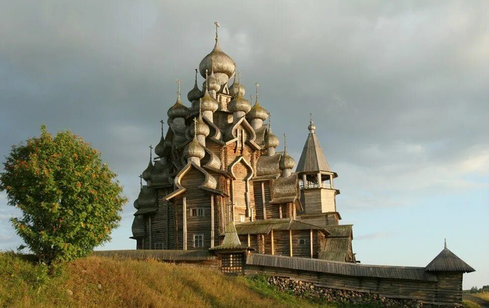 Преображенская церковь на острове кижи фото В Оршине монастыре прошли занятия по истории древнерусского деревянного зодчеств