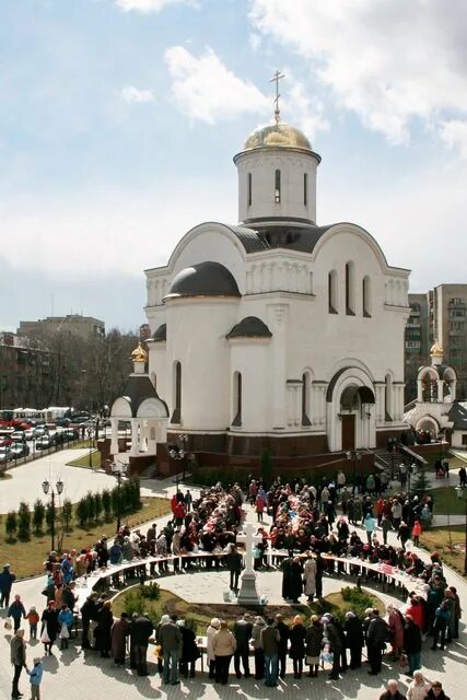 Преображенский собор октябрьский просп 117 фото Пасха в Люберецком благочинии 11.04.2010