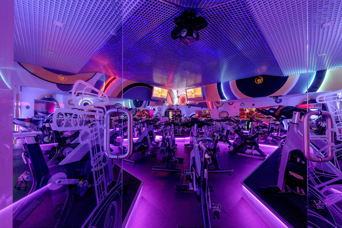 Престиж клубная ул 23а корп 3 фото Prestige Fitness, фитнес-клуб на Выборгском шоссе в Санкт-Петербурге - отзывы, ф