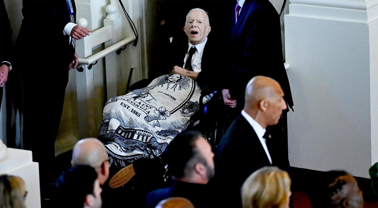 Президент картер сейчас фото Jimmy Carter Attends Late Wife Rosalynn Carter’s Memorial Service Amid Hospice C