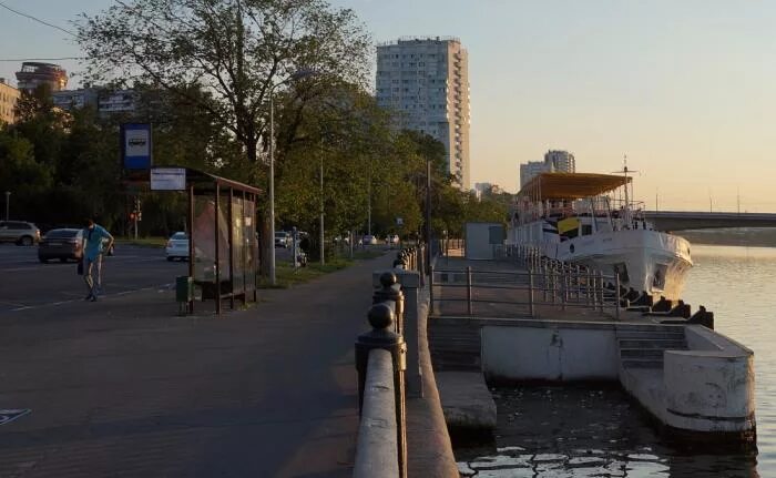 Причал кленовый бульвар москва нагатинская набережная фото Автобусная остановка "Причал "Кленовый бульвар"" - Москва