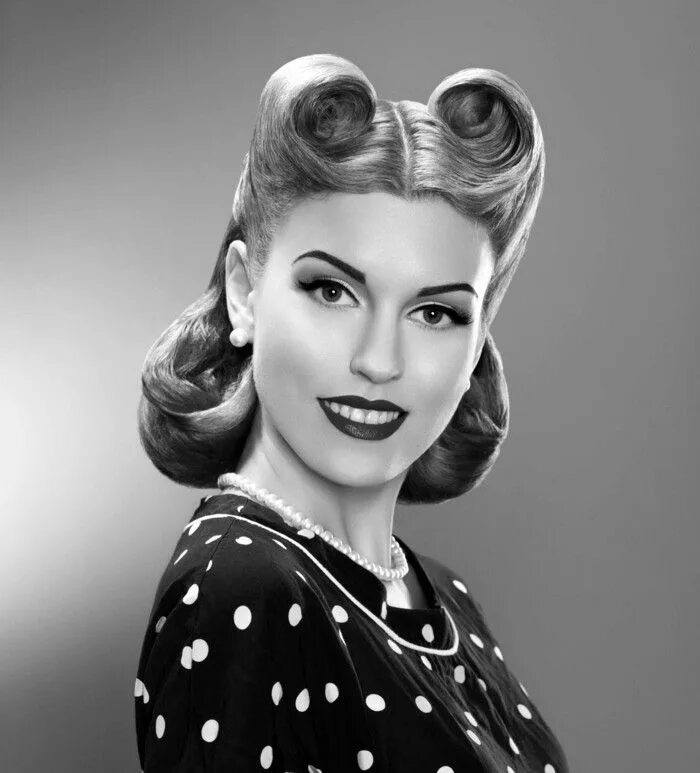 Прическа 00 годов женская Coiffure Rockabilly - enroulez-vous sur la route de Memphis 40s hairstyles, Hair