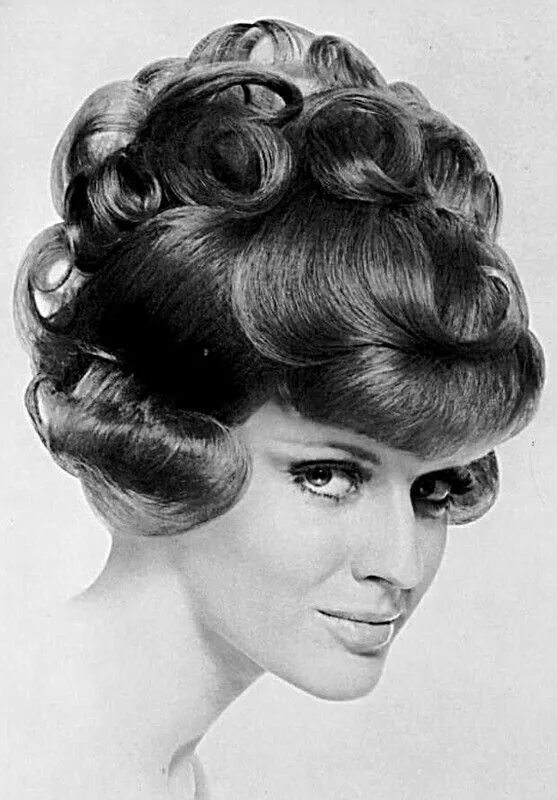 Прическа 00 годов женская Pin on coiffure 1960s Retro inspired hair, Bouffant hair, Vintage hairstyles