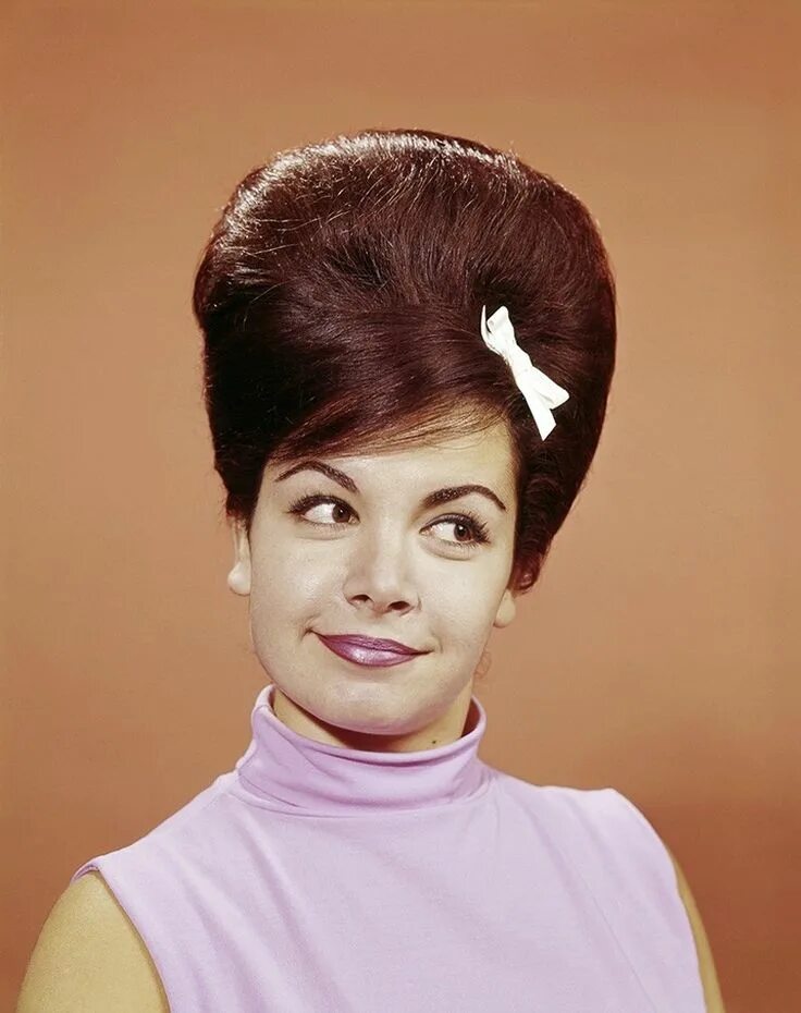 Прическа 00 годов женская Pin on Annette Funicello Beehive hair, Vintage hairstyles, Beehive hairstyles