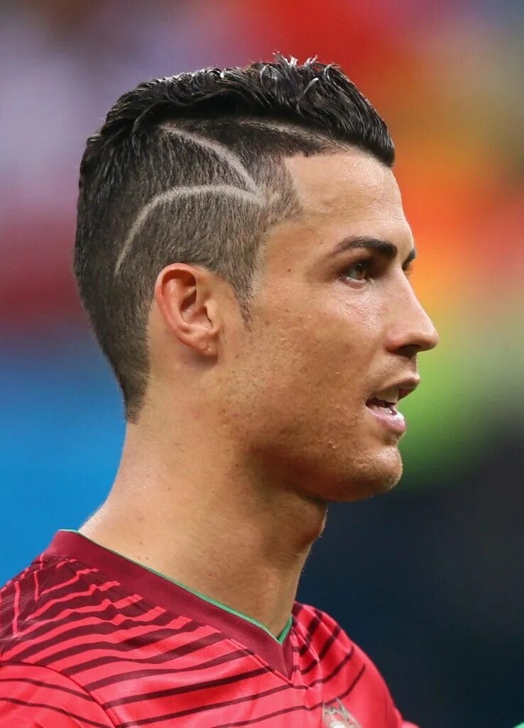 Прическа 10 Cristiano Ronaldo Haircut Cristiano ronaldo hairstyle, Hair styles, Ronaldo hair