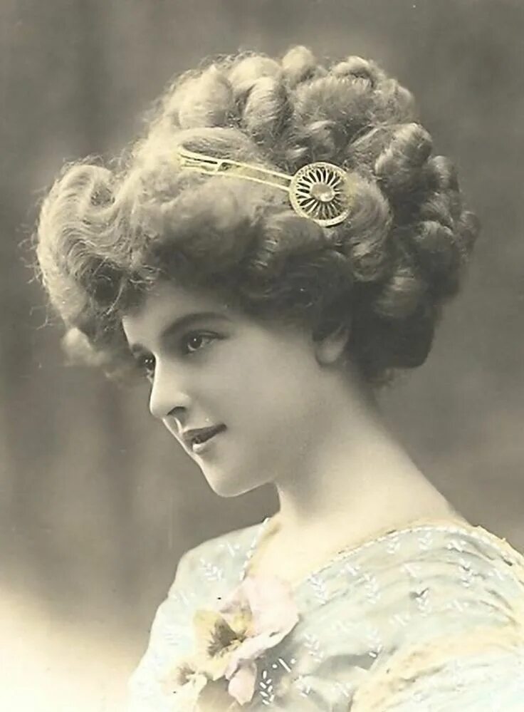 Прическа 1900 года Hair accessory 1900s Edwardian hairstyles, Vintage portraits, Vintage beauty