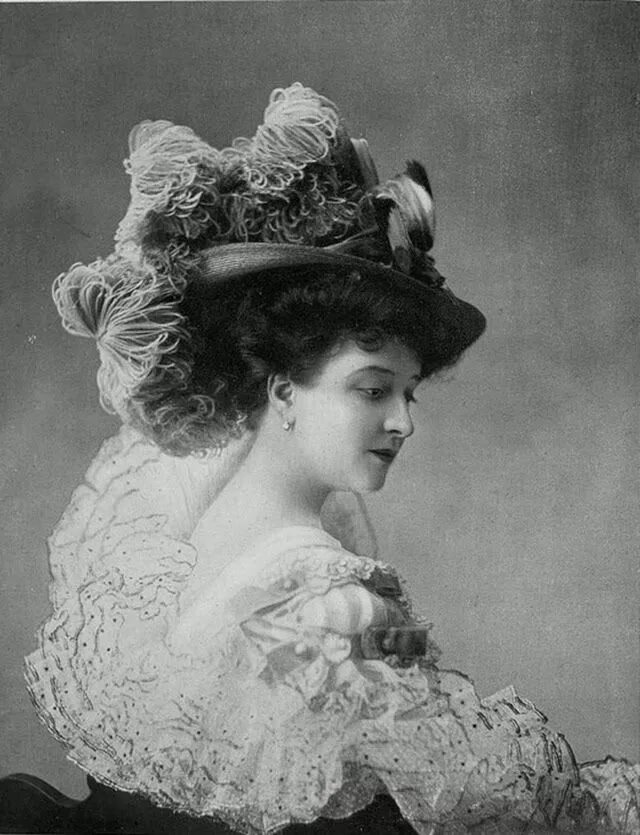 Прическа 1900 года Beautiful Paris Fashion from the 1900s Vintage photos women, Parisian women styl